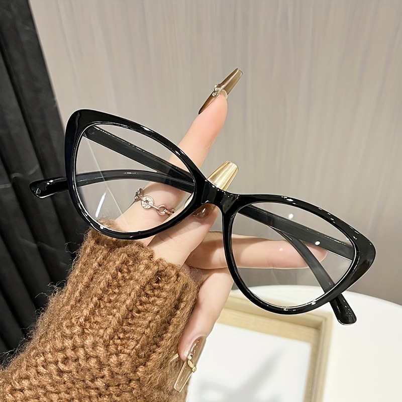 نظارات نسائية عصرية بعدسات مسط - مراجعة Fashion Street Cat وسعره