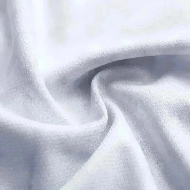 شورت رجالي يتميز بطباعة 